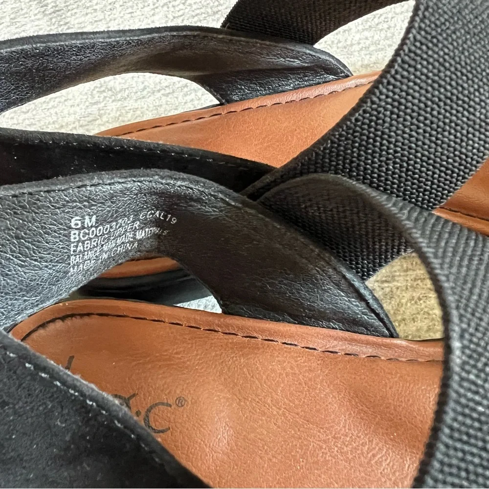 B.O.C Born Women's Black Brown Sandals Size 6 - Picture 5 of 10
